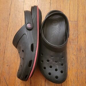 Crocs 8 Black Pink Trim Slip On Comfort Tone Skylar Clogs Classic Retro Summer